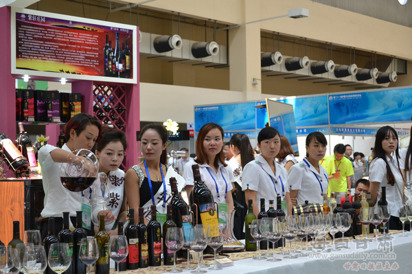 葡萄酒亮相第21屆蘭洽會(huì)展廳(圖8) 葡萄酒亮相第21屆蘭洽會(huì)展廳(圖8)