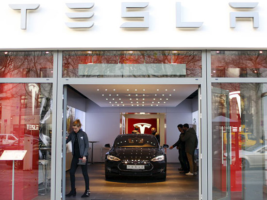 特斯拉Model 3展廳或重新設(shè)計(圖1) 特斯拉Model 3展廳或重新設(shè)計 提供更多體驗
