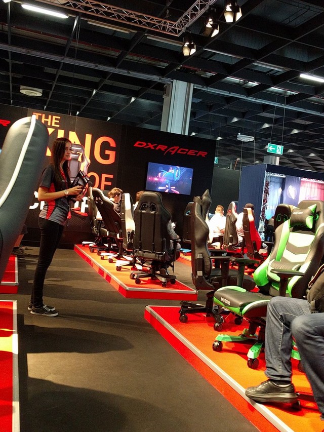 DXRacer現(xiàn)身德國(guó)Gamescome2106游戲展(圖1) DXRacer現(xiàn)身德國(guó)Gamescome2106游戲展