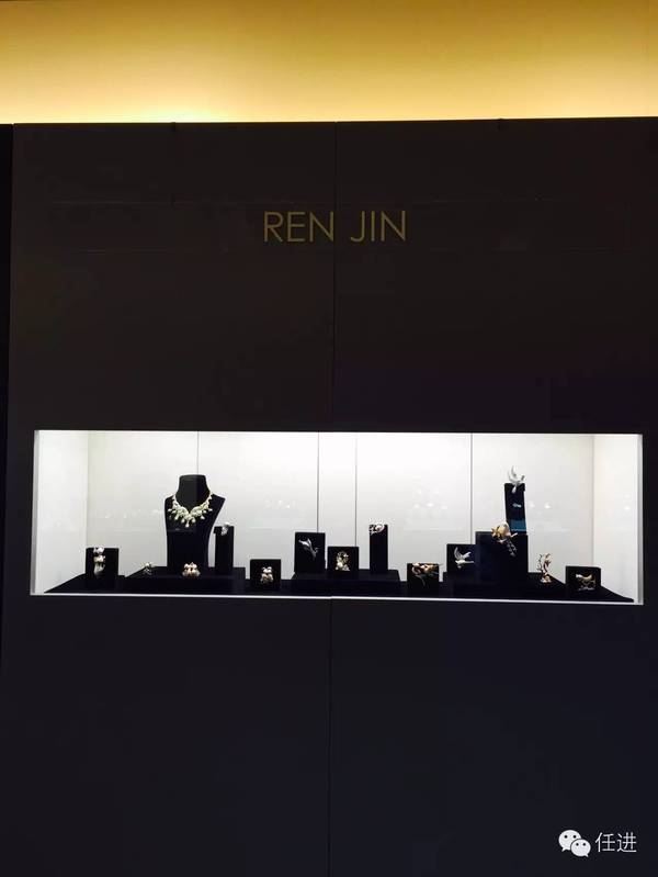 任進RENJIN閃耀“巴塞爾鐘表珠寶展”(圖2) 任進RENJIN閃耀“巴塞爾鐘表珠寶展”(圖2)