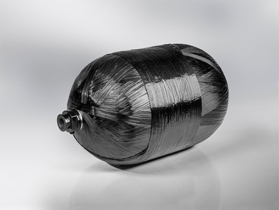 西格里集團(tuán)攜創(chuàng)新纖維及復(fù)合材料亮相復(fù)材展(圖1) 采用SIGRAPREG?碳纖維預(yù)浸紗纏繞增強(qiáng)的壓力容器