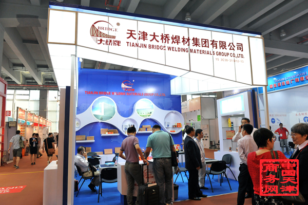 老字號廣州推介 廣交會天津特裝展區(qū)最奪目(圖1) 老字號廣州推介 廣交會天津特裝展區(qū)最奪目(圖1)