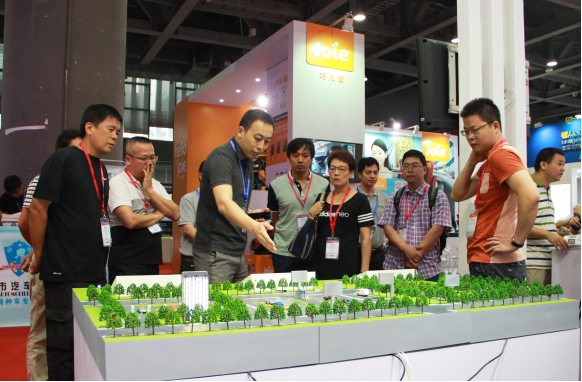 億車科技攜解決方案參加國(guó)際交通產(chǎn)品展會(huì)(圖2) 億車科技攜解決方案參加國(guó)際交通產(chǎn)品展會(huì)(圖2)