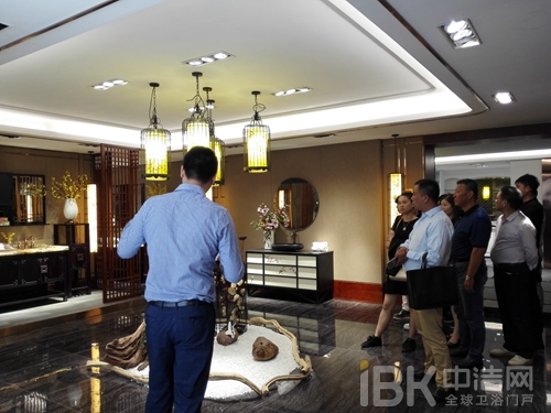 心海伽藍(lán)展廳全新亮相，迎經(jīng)銷商考察團(tuán)首批參觀
