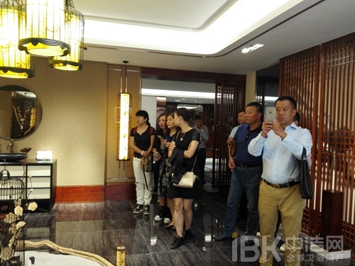 心海伽藍(lán)展廳全新亮相，迎經(jīng)銷商考察團(tuán)首批參觀