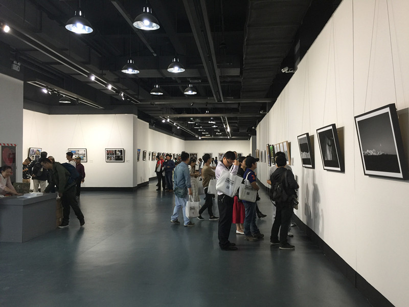 全省第十六屆攝影藝術展在我市開幕(圖1) 全省第十六屆攝影藝術展在我市開幕(圖1)